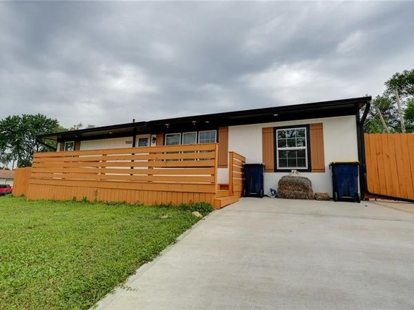 9100 E 43rd Terrace, Kansas City, MO 64133