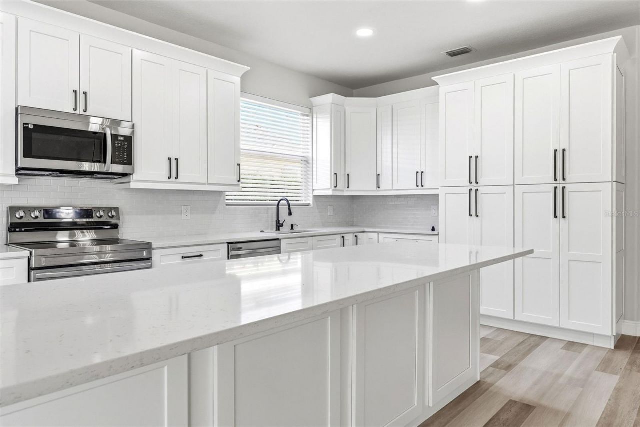 6631 63rd Terrace E, Bradenton, FL 34203 Photo