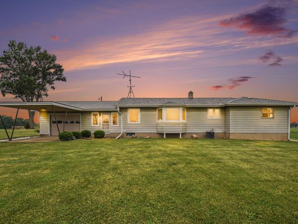 12354 Gardner Road, Buchanan, MI 49107