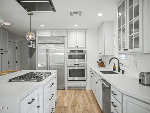 4711 N 33RD Street, Phoenix, AZ 85018