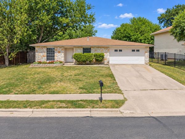 8200 Furness DR, Austin, TX 78753