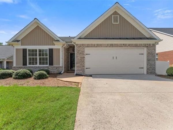 316 Lakeview Bend Circle, Jefferson, GA 30549