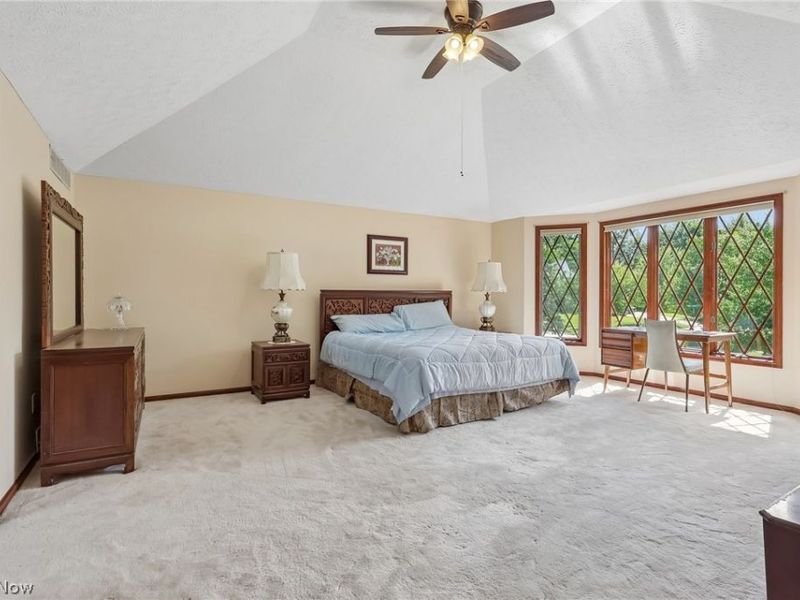 10037 Jamestown Drive, North Royalton, OH 44133 Photo 17
