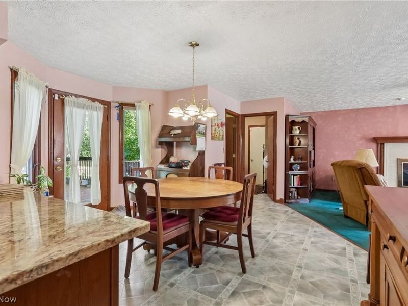 10037 Jamestown Drive, North Royalton, OH 44133 Photo 9