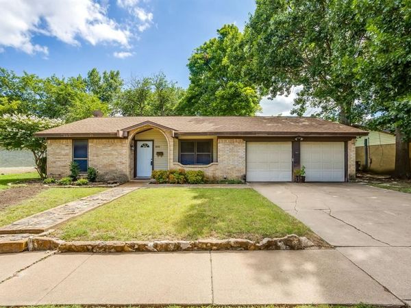 241 Suzanne Terrace, Burleson, TX 76028