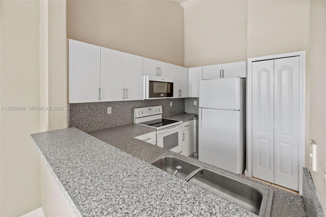 1692 SE 29th Ct , Unit 205, Homestead, FL 33035 Photo