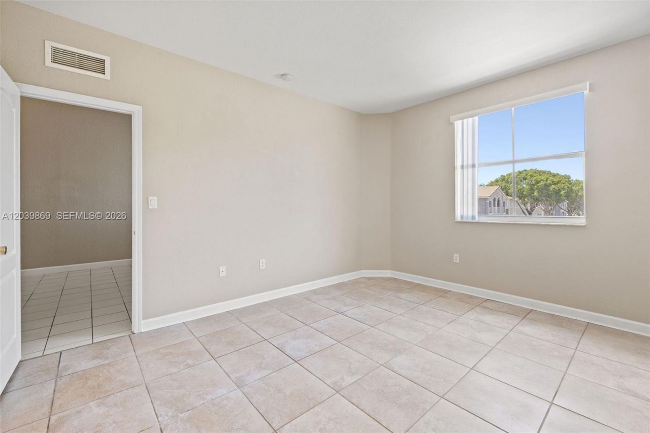 1692 SE 29th Ct , Unit 205, Homestead, FL 33035 Photo