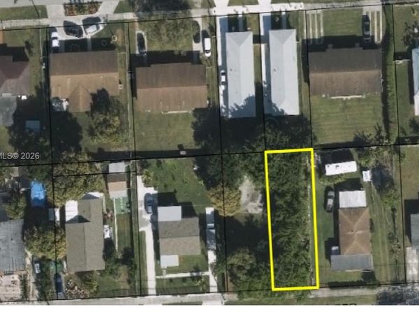 10435 SW 174th Ter , Miami, FL 33157