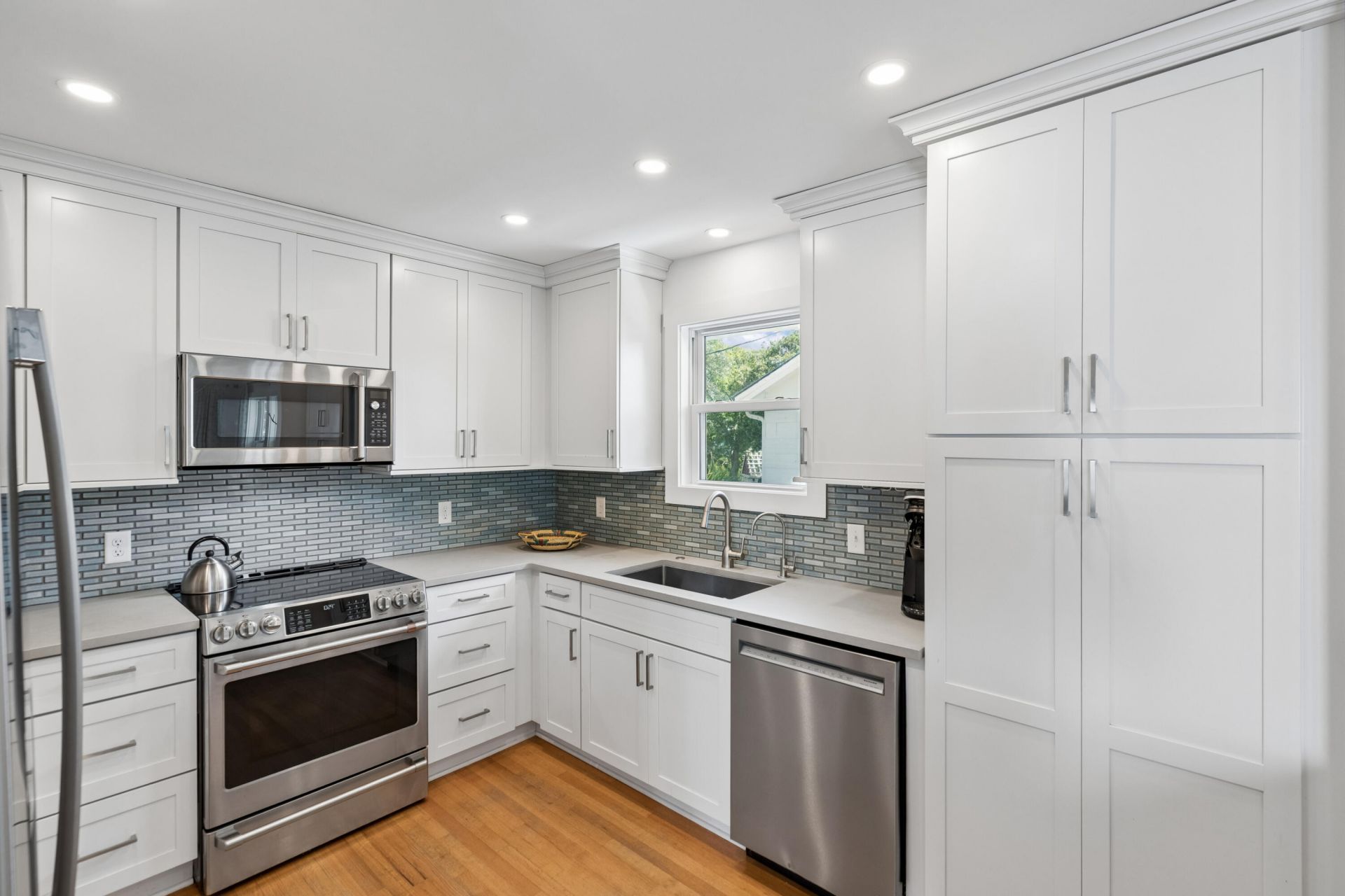 312 Charleston Boulevard Photo 12