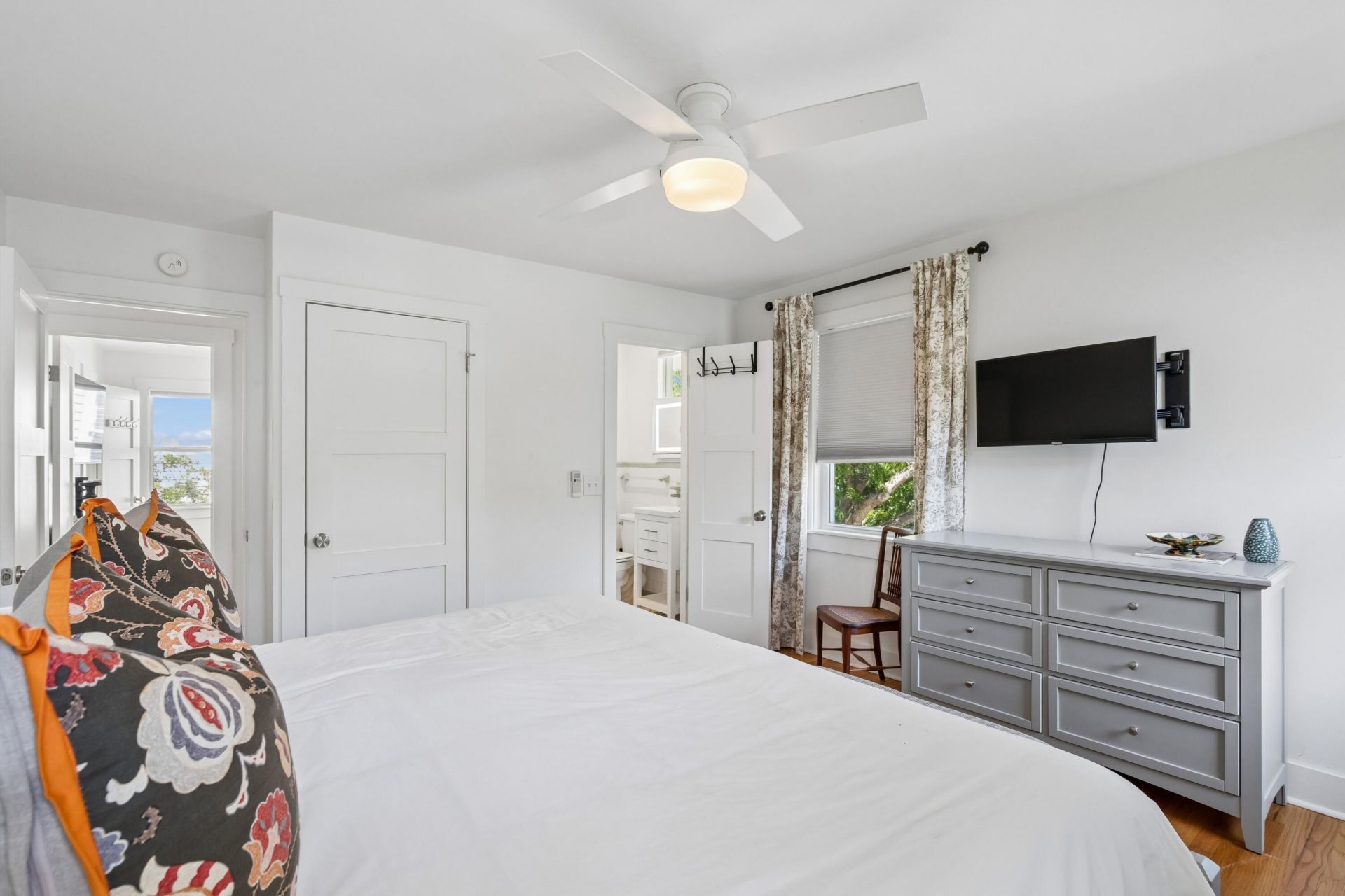 312 Charleston Boulevard Photo 15