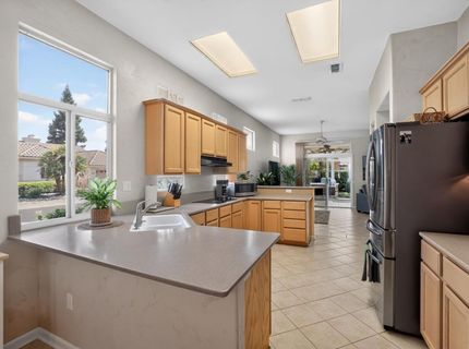 201 Stamos, Roseville, CA 95747 Photo