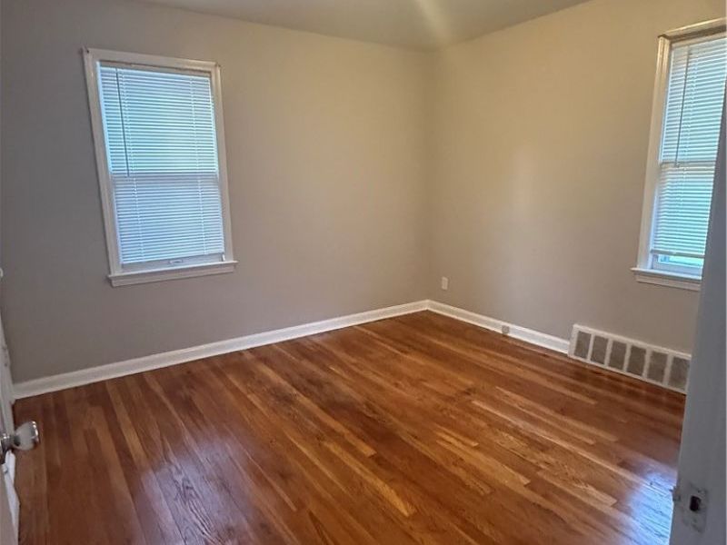 5469 Thomas Street, Maple Heights, OH 44137 Photo 16