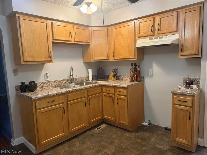 5469 Thomas Street, Maple Heights, OH 44137 Photo 5