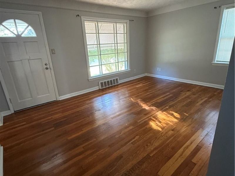 5469 Thomas Street, Maple Heights, OH 44137 Photo 9