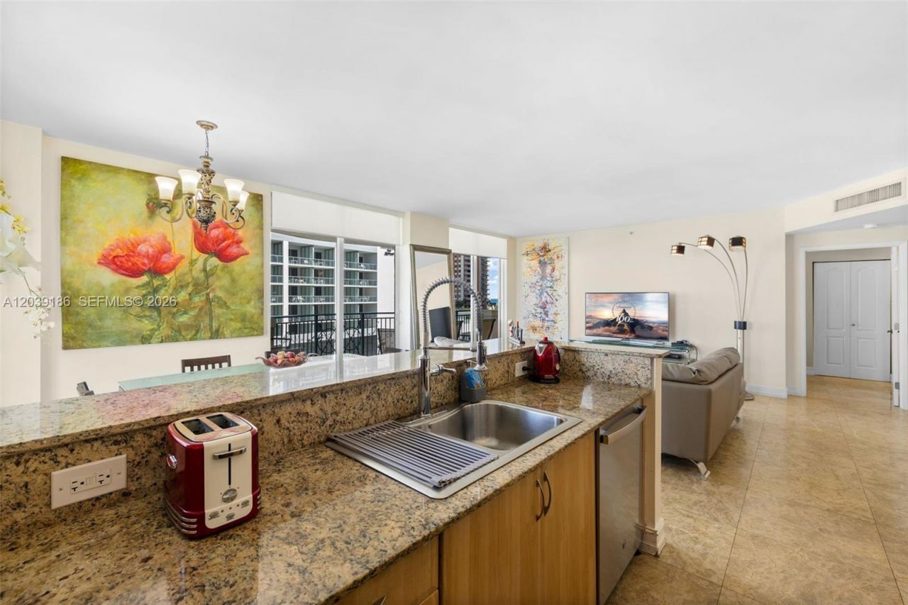 17555 Atlantic Blvd , Unit 708, Sunny Isles Beach, FL 33160 Photo