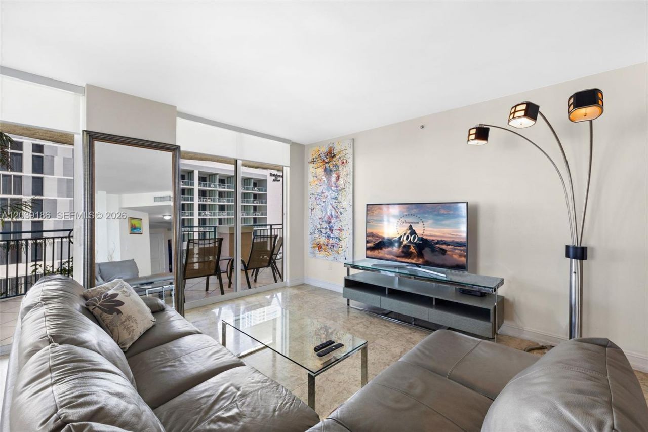 17555 Atlantic Blvd , Unit 708, Sunny Isles Beach, FL 33160 Photo