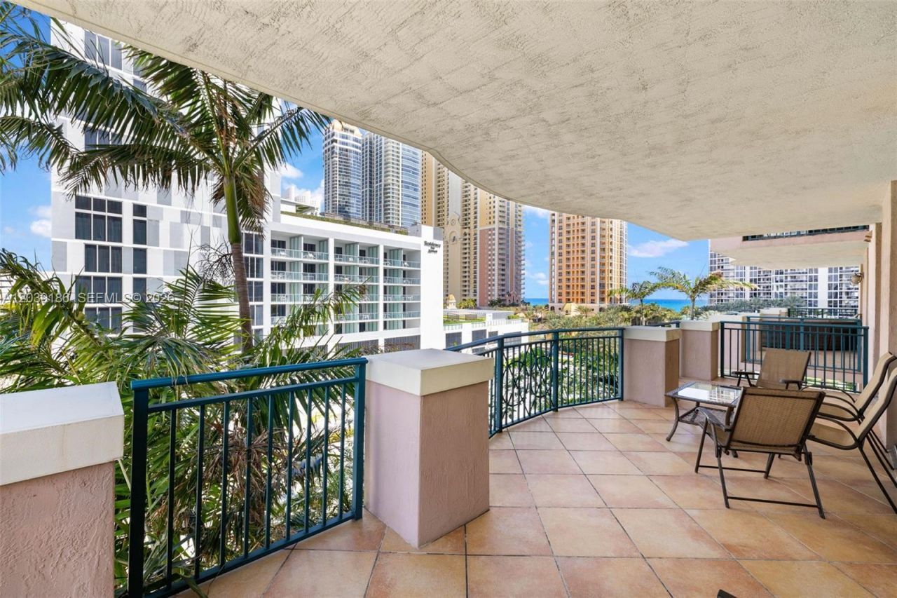17555 Atlantic Blvd , Unit 708, Sunny Isles Beach, FL 33160 Photo