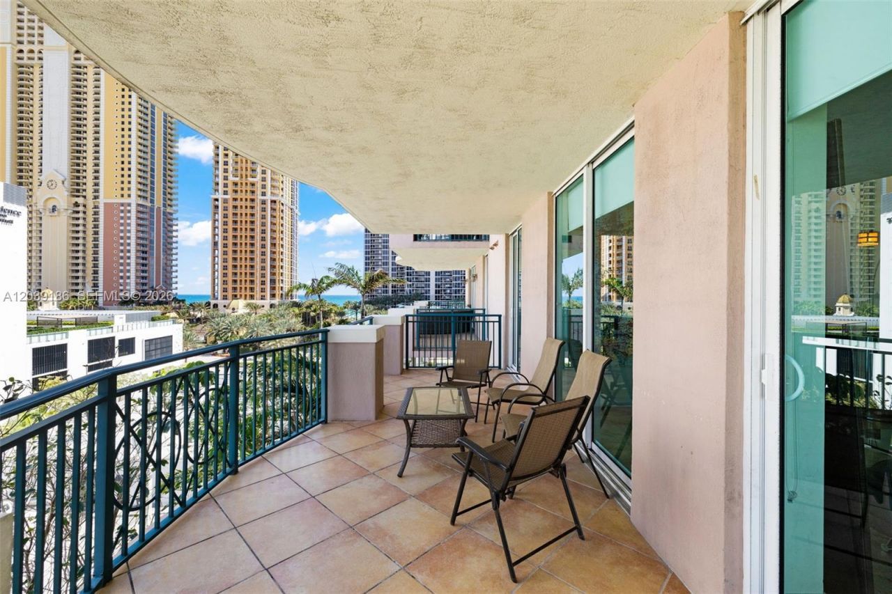 17555 Atlantic Blvd , Unit 708, Sunny Isles Beach, FL 33160 Photo