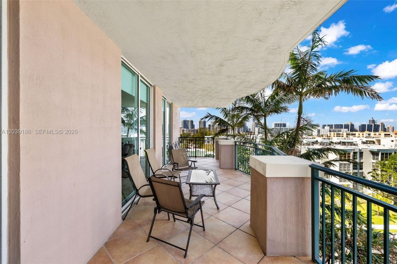 17555 Atlantic Blvd , Unit 708, Sunny Isles Beach, FL 33160 Photo