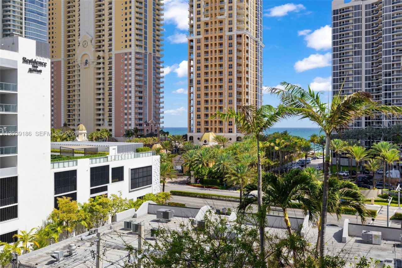 17555 Atlantic Blvd , Unit 708, Sunny Isles Beach, FL 33160 Photo