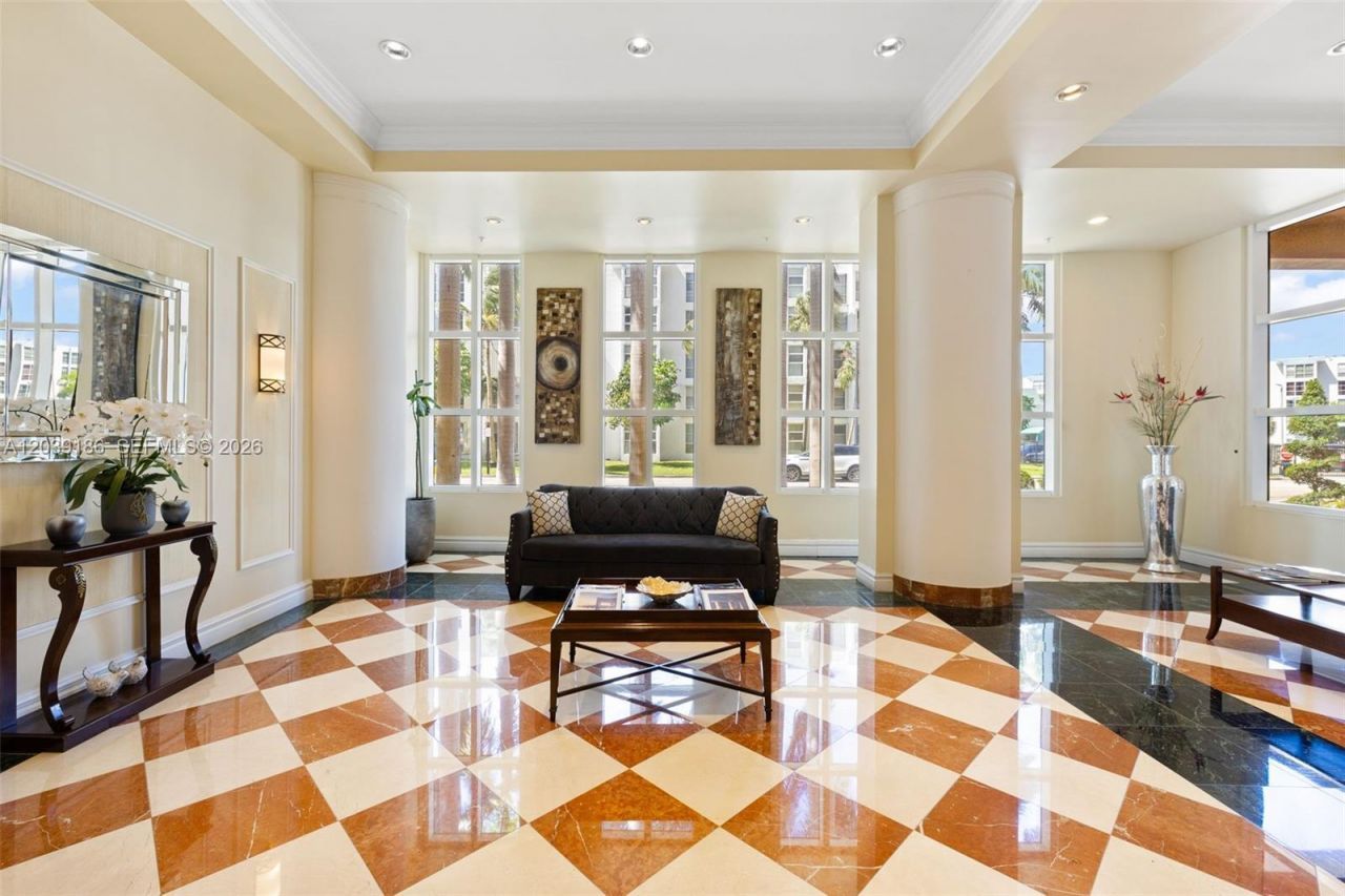 17555 Atlantic Blvd , Unit 708, Sunny Isles Beach, FL 33160 Photo