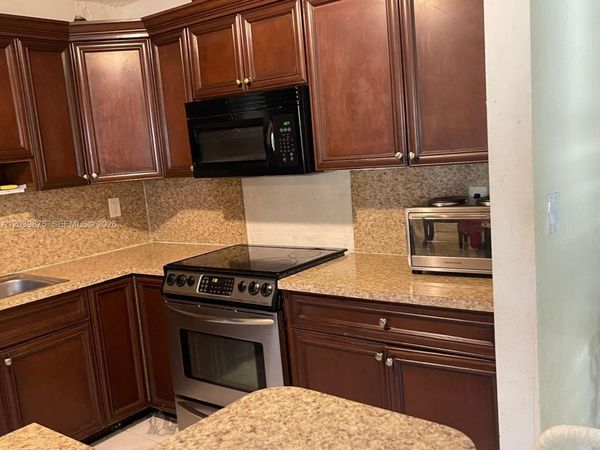 2230 NW 32nd Ter , Lauderdale Lakes, FL 33311