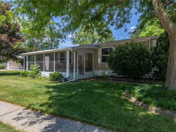 81 Periwinkle Drive, Olmsted Twp, OH 44138