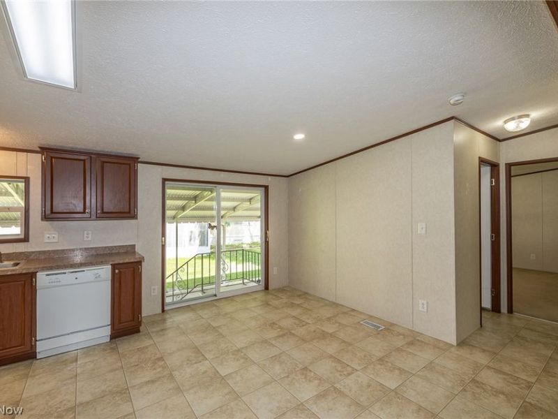 81 Periwinkle Drive, Olmsted Township, OH 44138 Photo 6