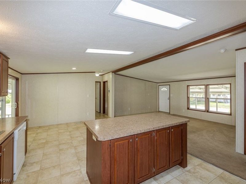 81 Periwinkle Drive, Olmsted Township, OH 44138 Photo 9