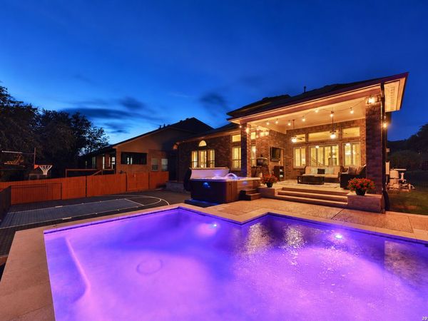 10418 Foxen Way, Helotes, TX 78023
