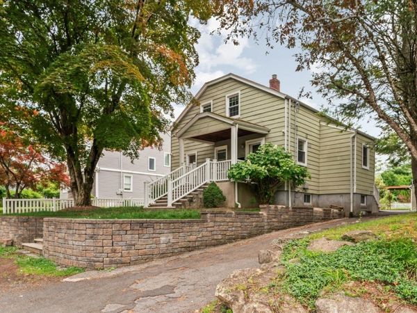 54 Chestnut Ave, Park Ridge, NJ 07656