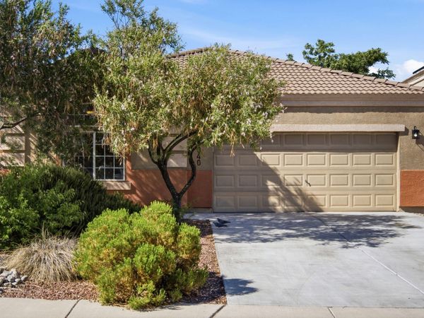 1040 Marapi Street NW, Albuquerque, NM 87120