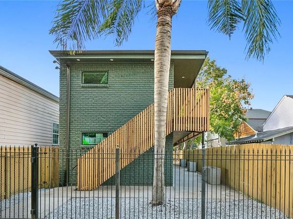 2115 DANNEEL Street, Unit 102, New Orleans, LA 70113
