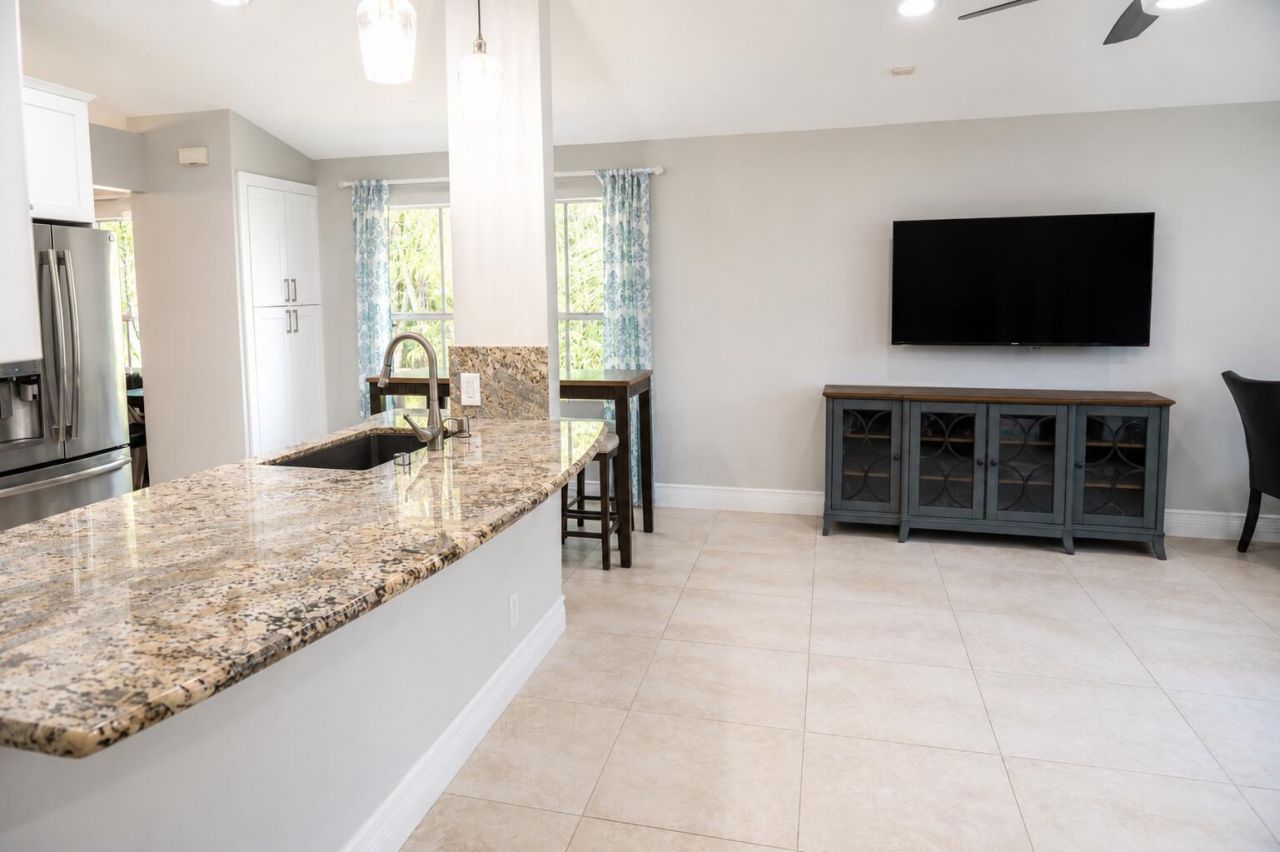 396 Carrington Drive, Weston, FL 33326 Photo
