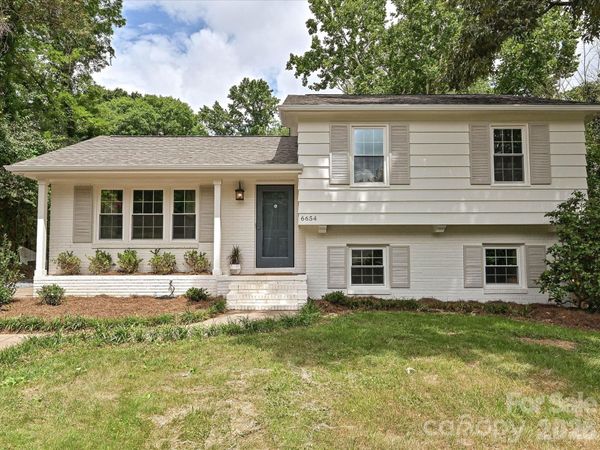 6654 Brookcrest Drive, Charlotte, NC 28210