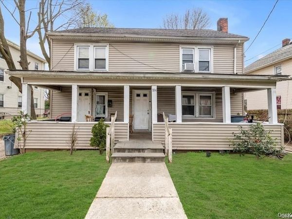 104 Grove Street , Hempstead, NY 11550