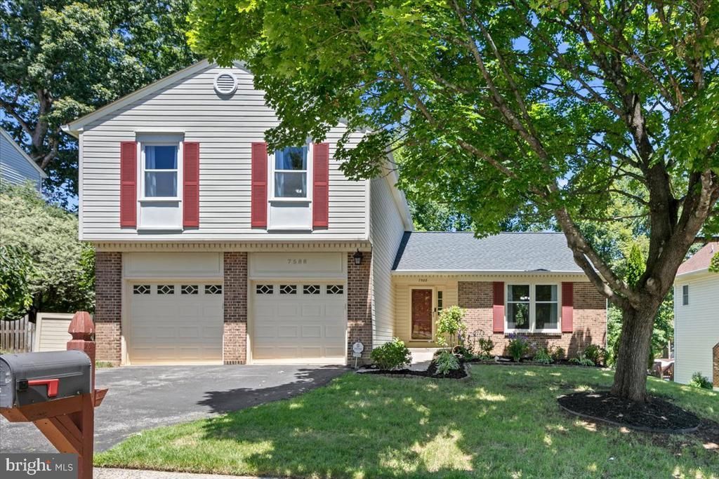 7588 Woodstown Drive, Springfield, VA 22153 Main Photo