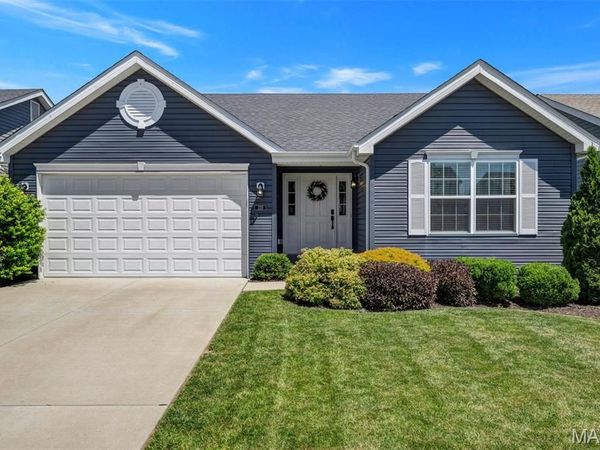220 Charlestowne Place Drive , St Charles, MO 63301