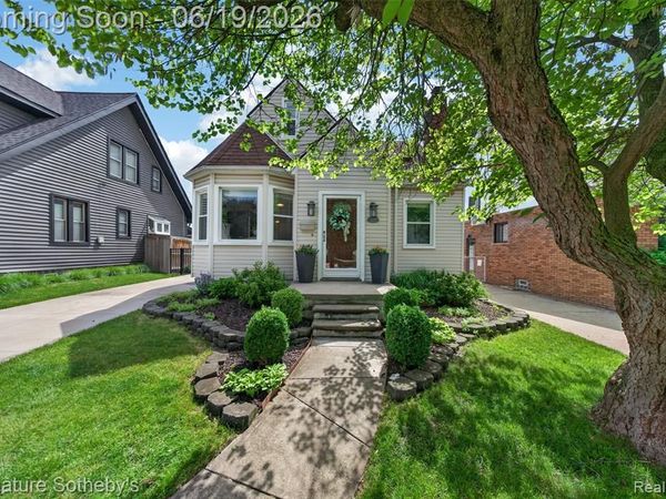 125 S Kenwood Avenue, Royal Oak, MI 48067