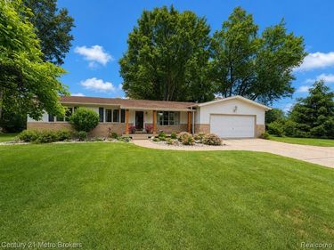 3259 N Seymour Road, Flushing Twp, MI 48433