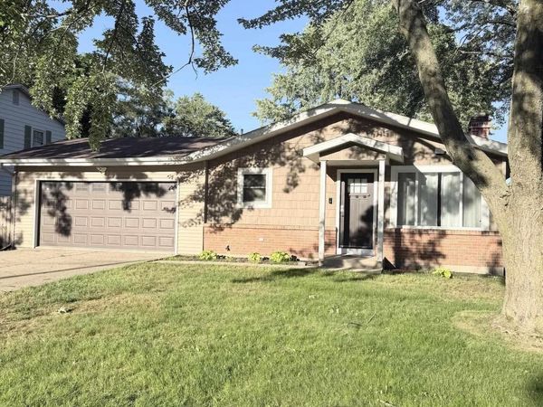 302 Grand Avenue W, Mt Pleasant, MI 48858
