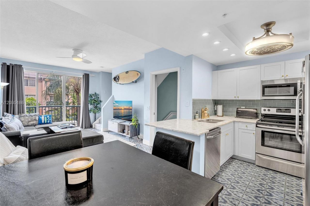 2107 SE 10th Ave , Unit 809, Fort Lauderdale, FL 33316 Photo