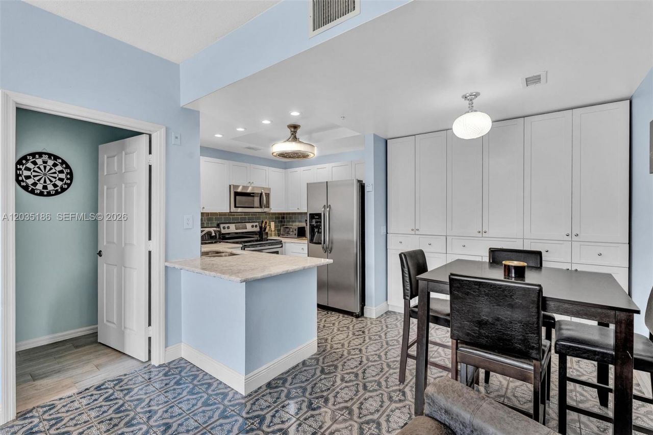 2107 SE 10th Ave , Unit 809, Fort Lauderdale, FL 33316 Photo