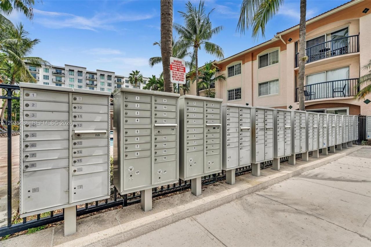 2107 SE 10th Ave , Unit 809, Fort Lauderdale, FL 33316 Photo