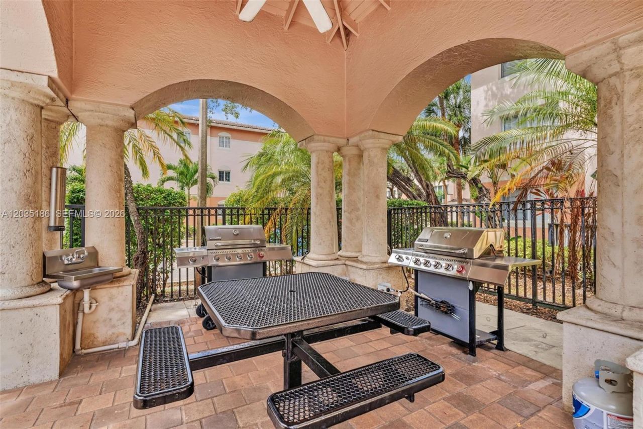 2107 SE 10th Ave , Unit 809, Fort Lauderdale, FL 33316 Photo