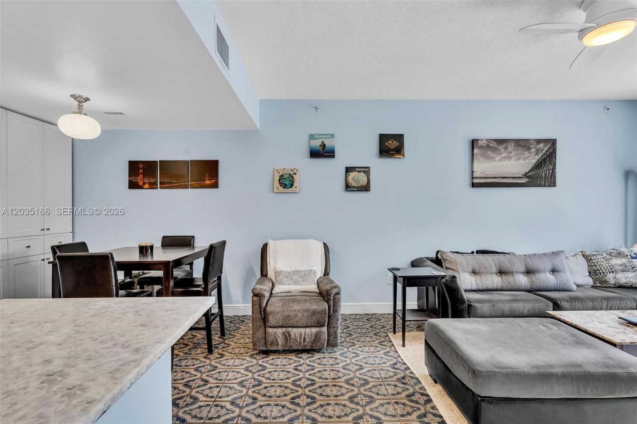 2107 SE 10th Ave , Unit 809, Fort Lauderdale, FL 33316 Photo