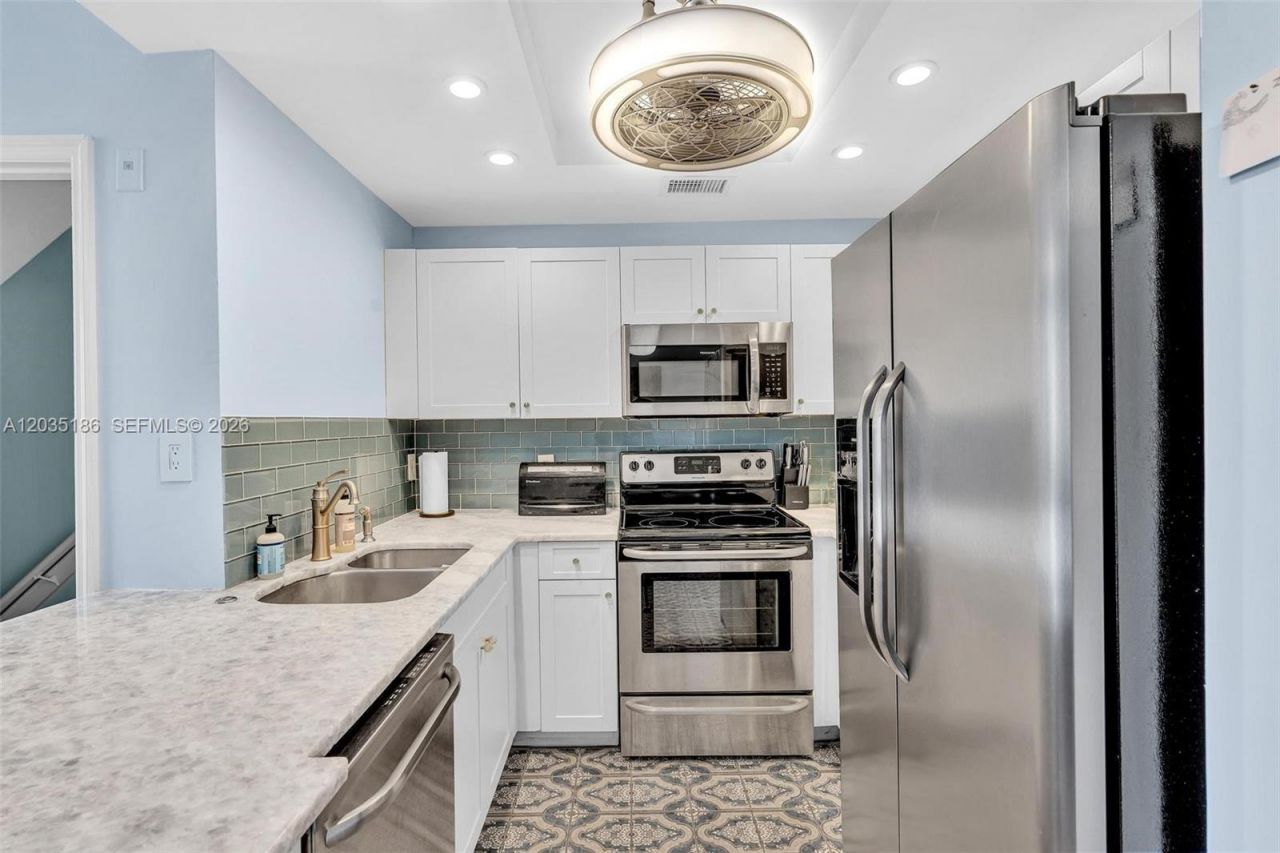 2107 SE 10th Ave , Unit 809, Fort Lauderdale, FL 33316 Photo