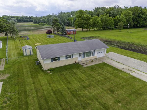 1301 S Lee Street, Garrett, IN 46738