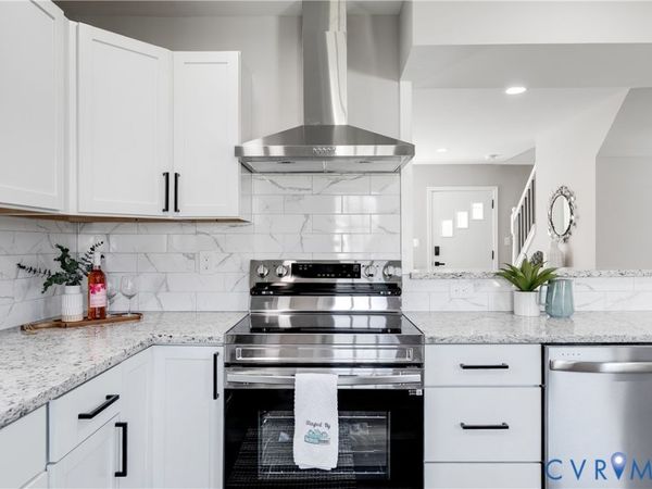 324 S 12th Avenue, Hopewell, VA 23860