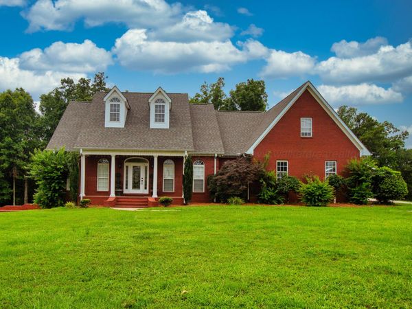 211 GRANT Ln, Hamilton, AL 35570